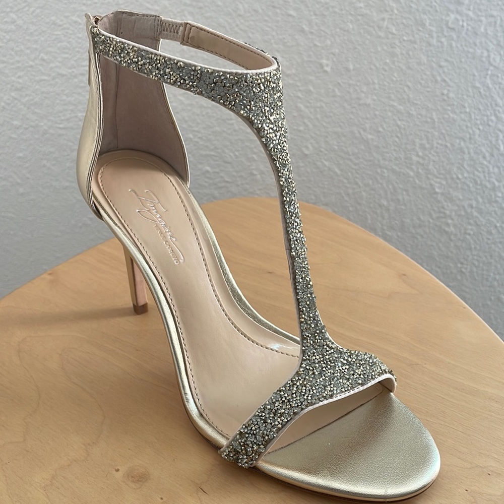 Vince Camuto Dress Heal size 7.5